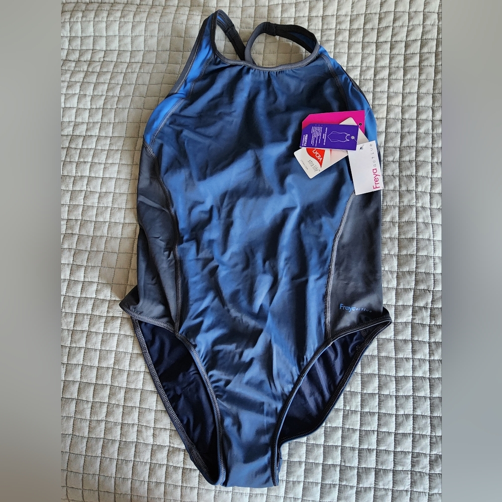 Freya Freestyle Underwire Moulded One-Piece Swimsuit 36DD